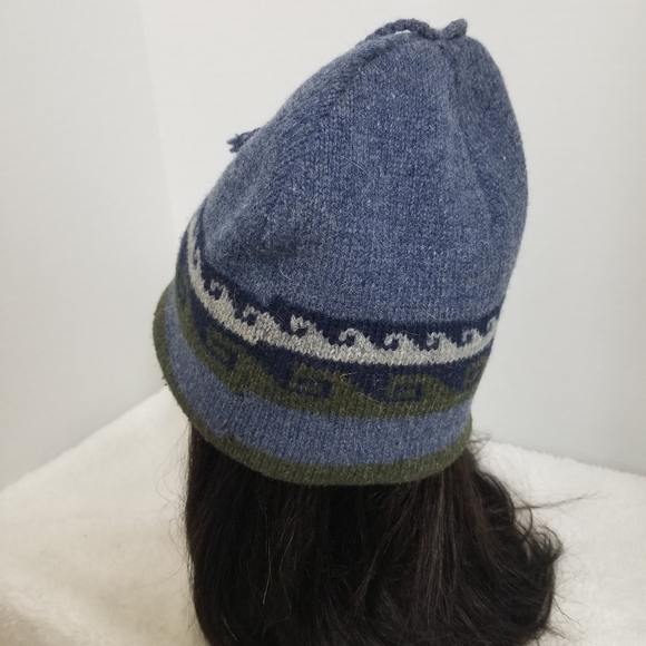 Lake of the Isles wool beanie hat - Picture 5 of 5